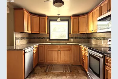 76232 Beech St, Oakridge, OR 97463 - Photo 4