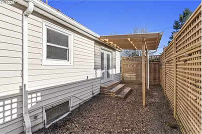 10 N Buffalo St, Portland, OR 97217 - Photo 40