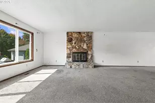 2821 SW Willowbrook Ct, Gresham, OR 97080 - Photo 4