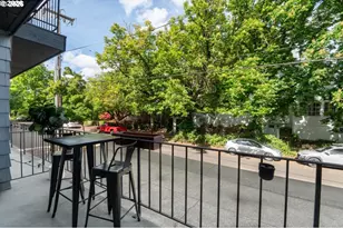 1827 NE Multnomah St, Portland, OR 97232 - Photo 22