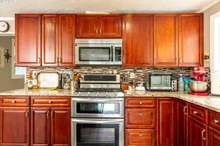 70214 Lakewood Rd, North Bend, OR 97459 - Photo 14