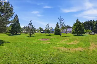 28003 Green Oaks Dr, Eugene, OR 97402 - Photo 32