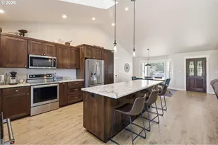 28003 Green Oaks Dr, Eugene, OR 97402 - Photo 14