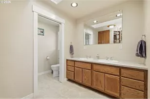 28003 Green Oaks Dr, Eugene, OR 97402 - Photo 20