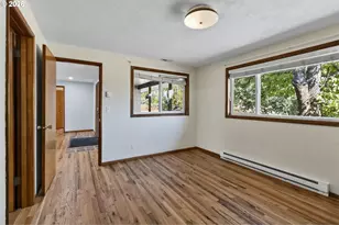 37071 Wallace Creek Rd, Springfield, OR 97478 - Photo 18