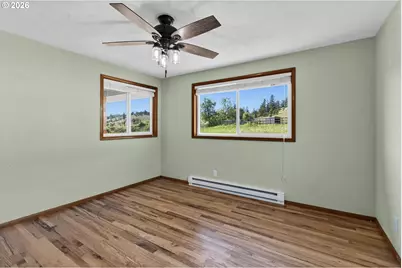 37071 Wallace Creek Rd, Springfield, OR 97478 - Photo 10