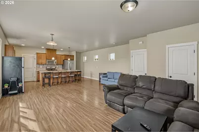 129 NW Connell Ave, Hillsboro, OR 97124 - Photo 6