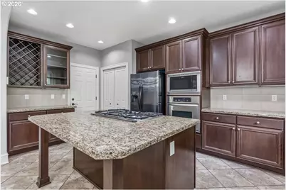 13493 SW Shakespeare St, Portland, OR 97224 - Photo 8