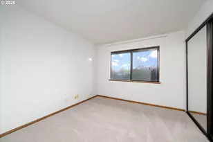 1927 Lake Isle Dr, Eugene, OR 97401 - Photo 26