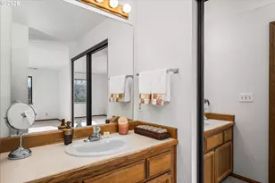 1927 Lake Isle Dr, Eugene, OR 97401 - Photo 20