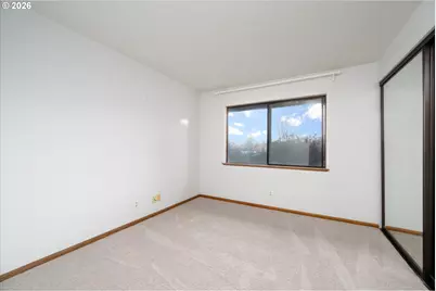 1927 Lake Isle Dr, Eugene, OR 97401 - Photo 24