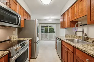 2531 SW Spring Garden St, Portland, OR 97219 - Photo 16