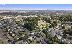 1070 Arago Ave, Coos Bay, OR 97420 - Photo 36