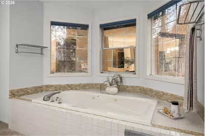 2807 SW 28th Dr, Portland, OR 97219 - Photo 22