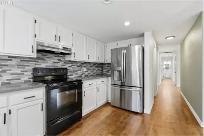 3848 SW 8th St, Gresham, OR 97030 - Photo 12