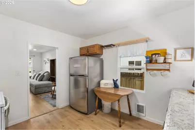 803 Pacific Ave, Kelso, WA 98626 - Photo 12