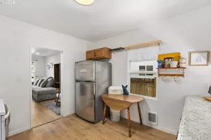 803 Pacific Ave, Kelso, WA 98626 - Photo 12