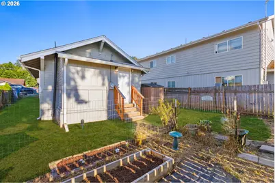 803 Pacific Ave, Kelso, WA 98626 - Photo 20