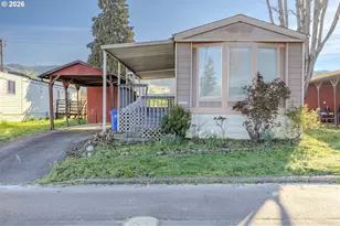 56 Manor Loop, Roseburg, OR 97471 - Photo 2