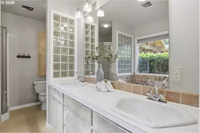 12208 SW 34th Ave, Portland, OR 97219 - Photo 22