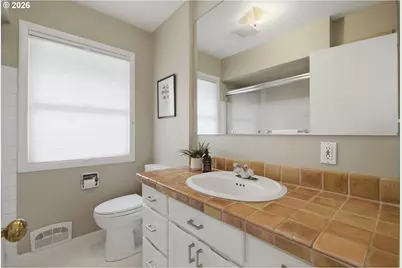 12208 SW 34th Ave, Portland, OR 97219 - Photo 16