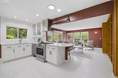 12208 SW 34th Ave, Portland, OR 97219 - Photo 10