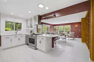 12208 SW 34th Ave, Portland, OR 97219 - Photo 10