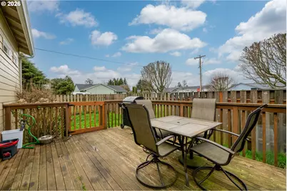 608 Cottonwood Ave, Tillamook, OR 97141 - Photo 24