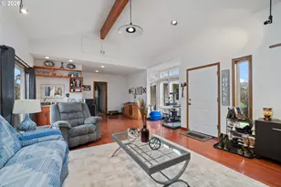 608 Cottonwood Ave, Tillamook, OR 97141 - Photo 22