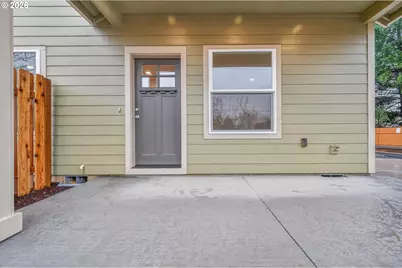 9251 E Burnside St, Portland, OR 97216 - Photo 4