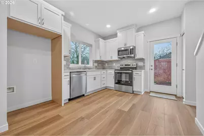 9251 E Burnside St, Portland, OR 97216 - Photo 10