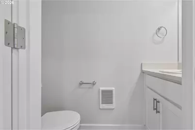 9251 E Burnside St, Portland, OR 97216 - Photo 14