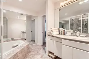 8408 NW Pinnacle Ct, Portland, OR 97229 - Photo 16