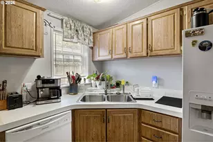 90986 Matthew Ln, Coos Bay, OR 97420 - Photo 12