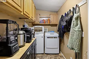 90986 Matthew Ln, Coos Bay, OR 97420 - Photo 14