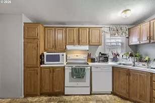 90986 Matthew Ln, Coos Bay, OR 97420 - Photo 10