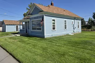 377 W Locust Ave, Hermiston, OR 97838 - Photo 2