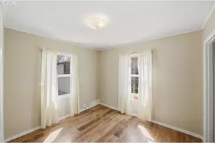 1621 Grant St, North Bend, OR 97459 - Photo 18