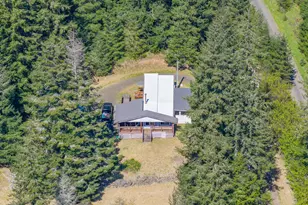 2403 Spruce St, Myrtle Point, OR 97458 - Photo 1
