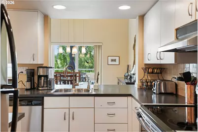 6665 W Burnside St #430, Portland, OR 97210 - Photo 14