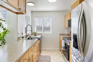 14705 SW Sandhill Loop, Beaverton, OR 97007 - Photo 6