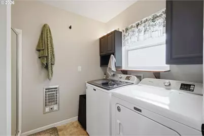 29259 Clear Lake Rd, Eugene, OR 97402 - Photo 26