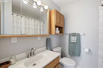 29259 Clear Lake Rd, Eugene, OR 97402 - Photo 18