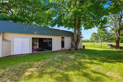 29259 Clear Lake Rd, Eugene, OR 97402 - Photo 36