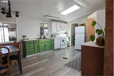 199 Rex St, Roseburg, OR 97471 - Photo 12