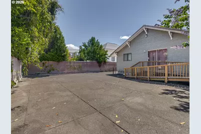 319 NE 5th St, McMinnville, OR 97128 - Photo 8