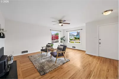 1465 3rd St, Astoria, OR 97103 - Photo 4