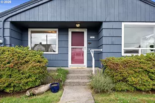 1465 3rd St, Astoria, OR 97103 - Photo 2