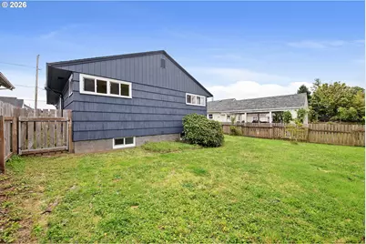 1465 3rd St, Astoria, OR 97103 - Photo 28