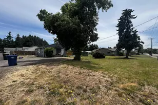 2343 31st St, Springfield, OR 97477 - Photo 4